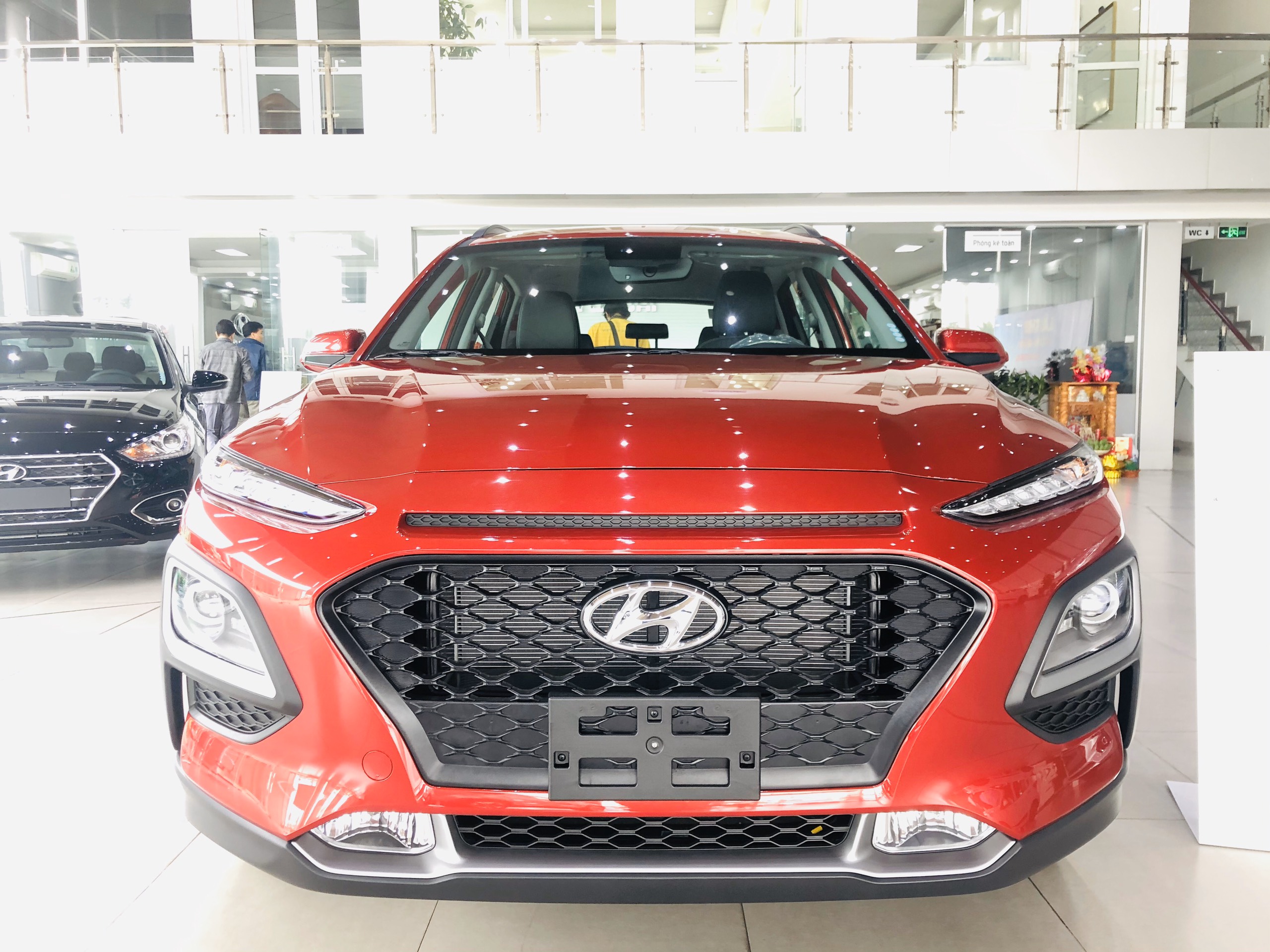 Nên mua Hyundai Kona tiêu chuẩn hay đặc biệt So sánh chi tiết nhất